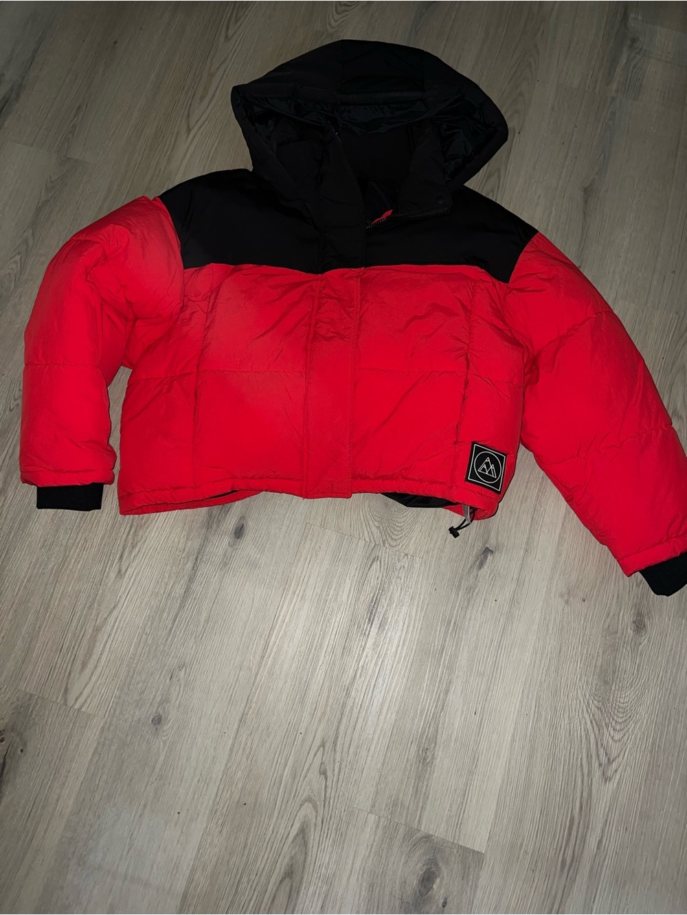 Zara Red & Black Puffer Jacket – Size XXL, Removable Hood, High Collar